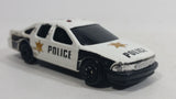 Yatming Chevy Caprice No. 823 Police Officer Cop #19 White Black Die Cast Toy Car Emergency Rescue Vehicle