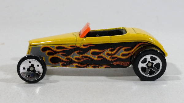 2005 Hot Wheels '33 Ford Yellow with Flames Die Cast Toy Car Hot Rod Vehicle