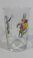 1990 Warner Bros. Looney Tunes Tweety Bird Sylvester The Cat Bugs Bunny Skiing Themed Cartoon Character 4" Tall Glass Cup TV Show Collectible