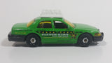 2012 Matchbox Airport Ground Crew 2006 Ford Crown Victoria Taxi Cab Green Die Cast Toy Car Vehicle