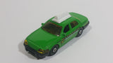 2012 Matchbox Airport Ground Crew 2006 Ford Crown Victoria Taxi Cab Green Die Cast Toy Car Vehicle