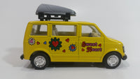 Kintoy Yellow Hippy Travel Sweet Heart Van Yellow 3 1/2" Long Pullback Motorized Friction Die Cast Toy Car Vehicle