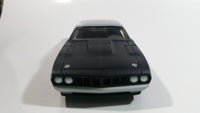 2006 Hot Wheels '71 Plymouth Barracuda Silver Grey and Black 1/24 Scale Die Cast Toy Muscle Car Vehicle