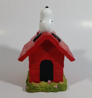 UFS United Features Syndicate Peanuts Snoopy Character Red Dog House Heavy Resin Coin Bank Cartoon Collectible