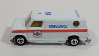 Unknown Brand Ambulance Rescue Van 05 White Die Cast Toy Car Emergency Medic Vehicle
