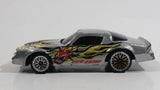 2000 Hot Wheels Mad Maniax Camaro Z28 Silver Die Cast Toy Muscle Car Vehicle
