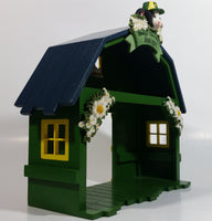 1998 Enesco Mary's Moo Moos & John Deere Display Barn Wood and Resin Decorative Farming Collectible