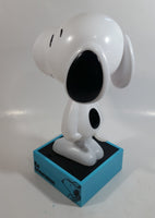 2015 Peanuts Worldwide Snoopy Cartoon Comic Strip Character 11 1/2" Tall Light Up Dog Shaped Glowing Lamp
