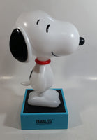 2015 Peanuts Worldwide Snoopy Cartoon Comic Strip Character 11 1/2" Tall Light Up Dog Shaped Glowing Lamp