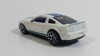 2008 Hot Wheels '07 Shelby GT500 Pearl White Die Cast Toy Muscle Car Vehicle