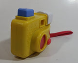 1998 Fisher Price Yellow Toy Camera View Finder Slideshow with 24 Animal Slides
