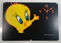 1993 Warner Bros. Looney Tunes Tweety Bird Cartoon Character Gemini "Nuon" Clock - Does not come with Blacklight case.