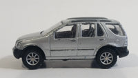 Maisto Special Edition Mercedes-Benz ML 320 Silver Grey Die Cast Toy Car Vehicle