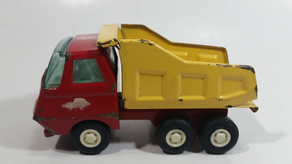 Vintage Tonka Red And Yellow Dump Truck 55010 Pressed Steel Constructi ...