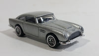 2010 Hot Wheels Aston Martin 1963 DB5 Silver Die Cast Toy Car Vehicle