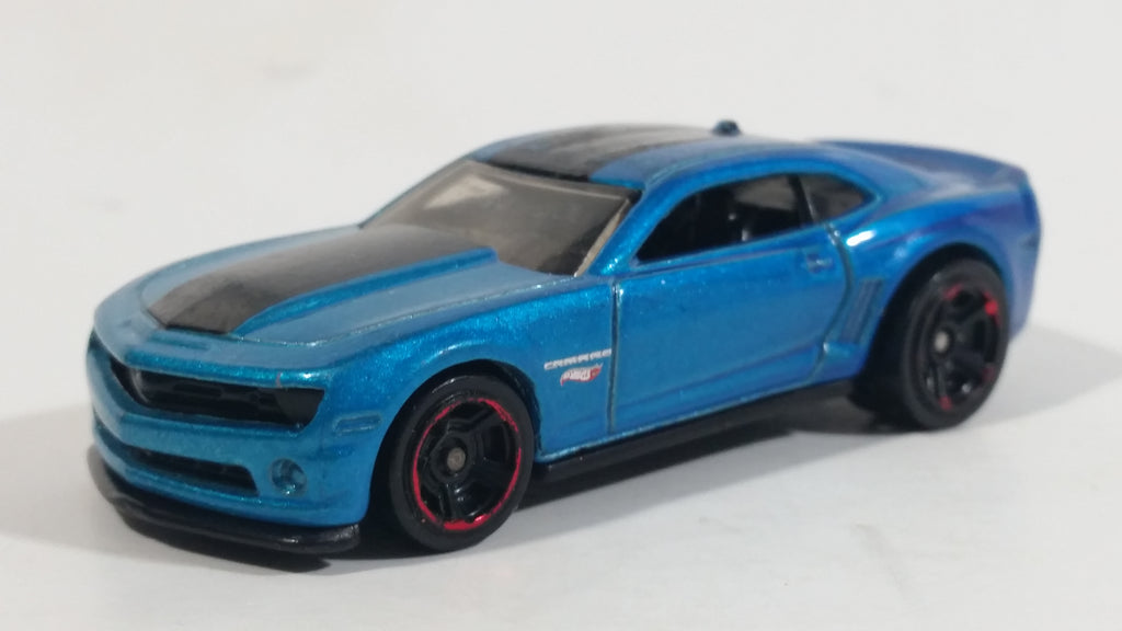 2013 Hot Wheels HW Showroom Garage 2013 Chevy Camaro Special Edition M ...