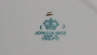 Vintage Johnson Bros Jasmine or North Carolina Piedmont Style White Flowers Gold Rimmed 10" Diameter Dinner Plates Set of 2