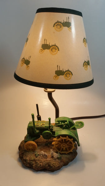 1999 John Deere Green Resin Tractor 12" Tall Table Lamp Light