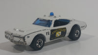 Vintage 1977 Hot Wheels Olds 442 Police Cruiser White Die Cast Toy Car Vehicle BW Hong Kong