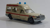 Siku No. 1630 Mercedes-Benz 260 Binz Ambulance Cream White Die Cast Toy Car Rescue Emergency Vehicle with Opening Doors