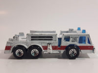 1998 Matchbox To The Rescue Fire Engine Ladder Truck White Die Cast Toy Car Emergency Rescue Firefighting Vehicle