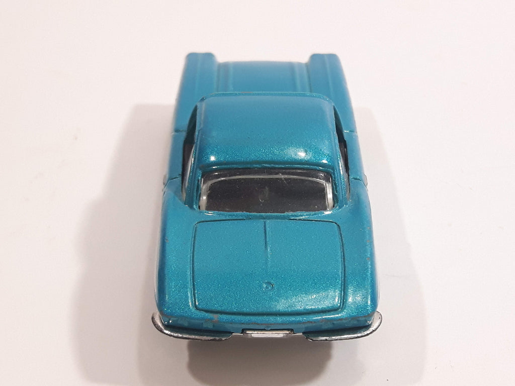 2013 Hot Wheels HW Showroom Corvette 60th '62 Corvette Metalflake Aqua ...