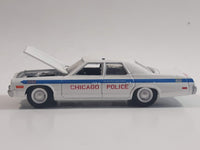 Greenlight Hot Pursuit 1974 Dodge Monaco Chicago Police 202 White Roof Die Cast Toy Car Vehicle with Opening Hood