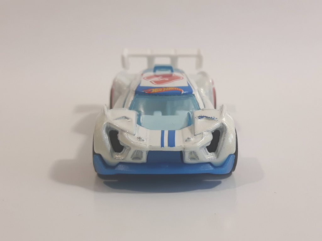 2013 Hot Wheels Hw Racing Hw Race Team Super Blitzen Pearl White Die Treasure Valley