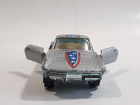 Yatming 1963 Corvette Stingray Silver No. 1078 Die Cast Toy Muscle Car Vehicle with Opening Doors