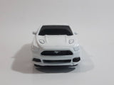 Maisto 2015 Ford Mustang GT White Die Cast Toy Car Vehicle