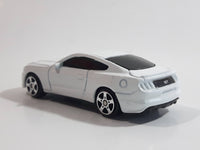 Maisto 2015 Ford Mustang GT White Die Cast Toy Car Vehicle