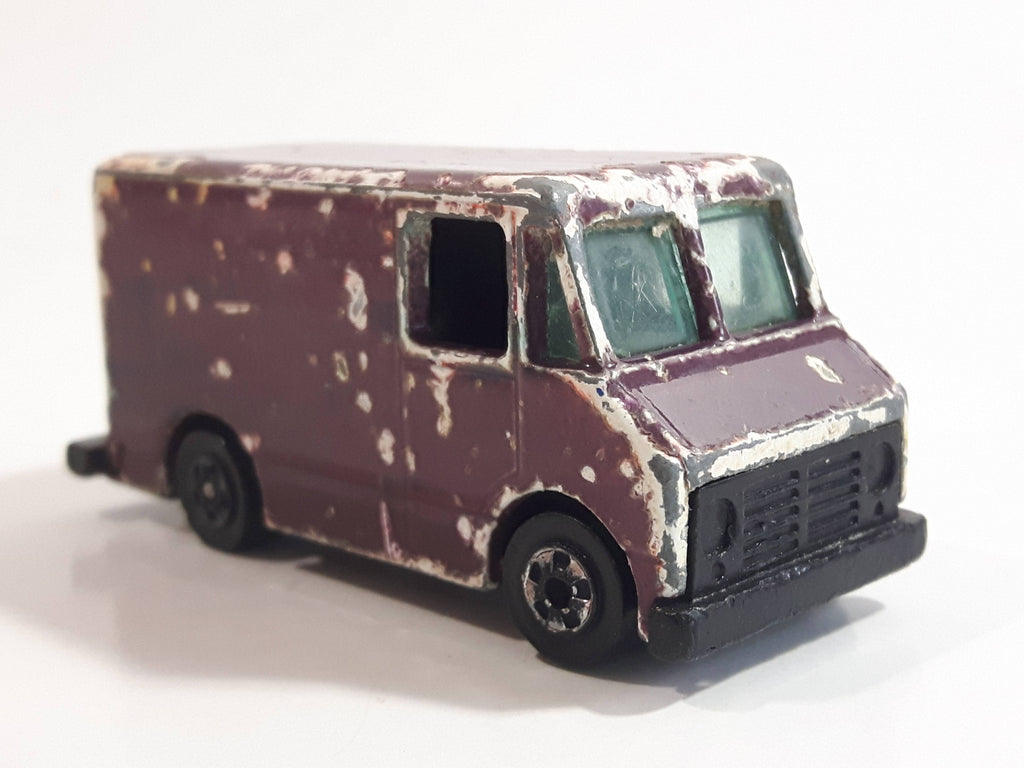 1990 Hot Wheels Color Racers II Letter Getter Maroon Mail Truck Die Ca ...