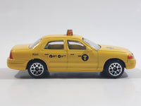 Realtoy Ford Crown Victoria New York City Taxi Cab 7C43 Yellow Die Cast Toy Car Vehicle