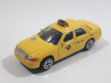 Realtoy Ford Crown Victoria New York City Taxi Cab 7C43 Yellow Die Cast Toy Car Vehicle