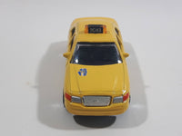 Realtoy Ford Crown Victoria New York City Taxi Cab 7C43 Yellow Die Cast Toy Car Vehicle