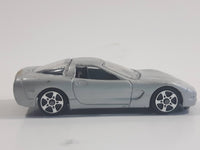 Maisto 1997 Chevrolet Corvette Silver Die Cast Toy Car Vehicle