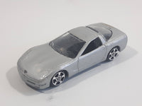 Maisto 1997 Chevrolet Corvette Silver Die Cast Toy Car Vehicle