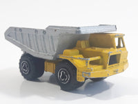 Majorette No. 274 Benne Carriere Quarry Super Dump Truck 1/100 Scale Yellow Grey Die Cast Toy Car Vehicle