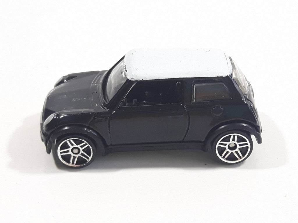 2005 Hot Wheels 2001 Mini Cooper Black Die Cast Toy Car Vehicle ...
