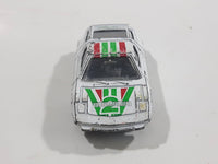 Unknown Brand #2 Turbo White Die Cast Toy Car Vehicle