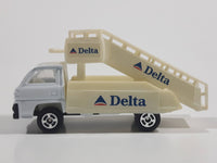 RealToy Delta Airplane Ladder Stairs Truck White Die Cast Toy Car Vehicle