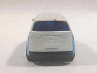 2003 Matchbox Volkswagen Microbus White Die Cast Toy Car Vehicle