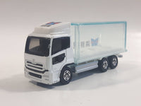 2005 Tomy Tomica No. 31 Nissan Diesel Quon Container Truck Marine Aquarium White Die Cast Toy Car Vehicle