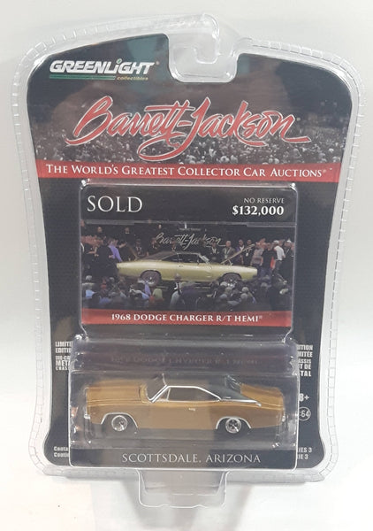2018 Greenlight Collectibles Limited Edition Barrett Jackson Scottsdale, Arizona 1968 Dodge Charger R/T Hemi Gold with Black Roof 1/64 Scale Die Cast Toy Car Vehicle New in Package