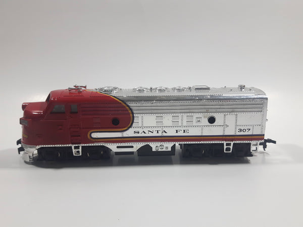 Bachmann Santa Fe 307 Red and Chrome Freight Train Diesel Engine Locomotive HO Scale Not Tested