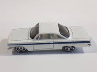 2008 Hot Wheels All Stars 62 Chevy Bubble Top Pearl White Die Cast Toy Car Vehicle