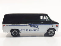 Greenlight Collectibles Hot Pursuit 1985 Chevrolet G20 Van Police City Of Sylvania, Ohio Black and White Die Cast Toy Car Vehicle Missing the lights