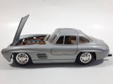 CB Car Mercedes 300 SL 1:24 Scale Silver Die Cast Toy Car Vehicle with Opening Gull Wing Doors and Hood