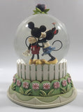 2007 Hallmark Disney Mickey and Minnie Mouse Heart Love Themed Snow Globe