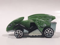 2014 Hot Wheels Color Shifters Vampyra Green Die Cast Toy Car Vehicle